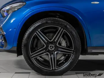 GLC 300 e 4M AMG DIG.LIGHT AHK Pano Distro 360