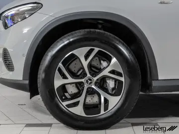 GLC 300 e 4M Avantgarde DIG.LIGHT AHK Pano HUD