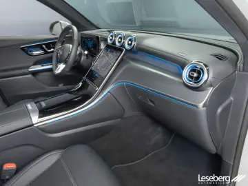 GLC 300 e 4M Avantgarde DIG.LIGHT AHK Pano HUD