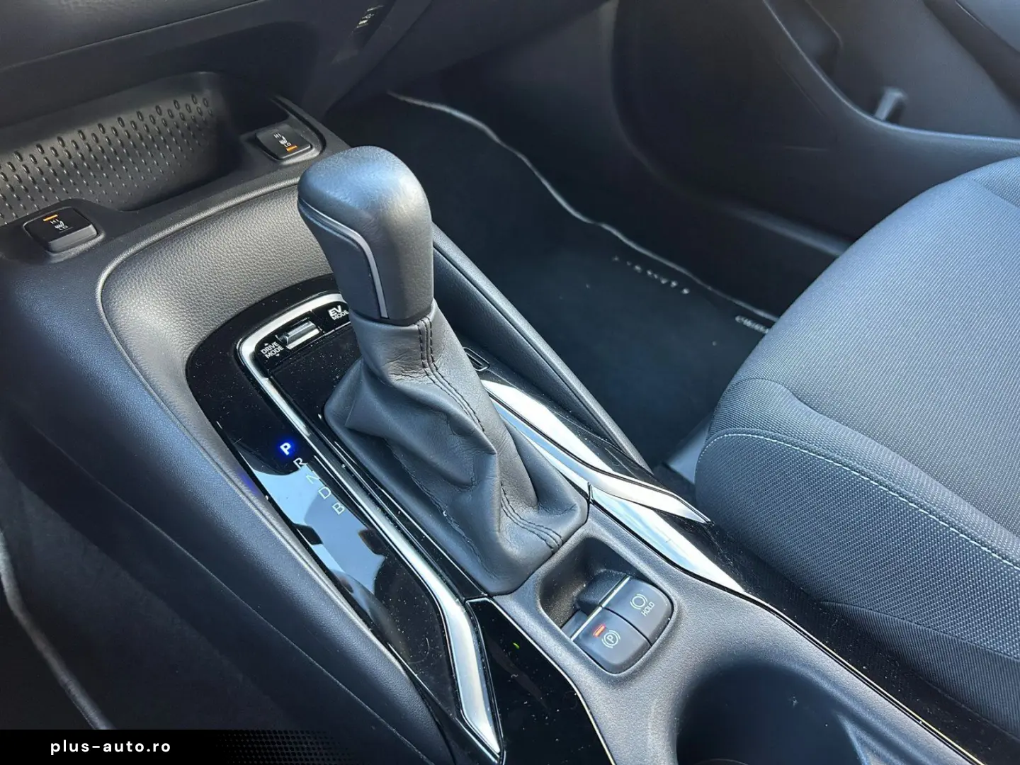 Corolla 1.8l Hybrid  Business Edition  Einparkse