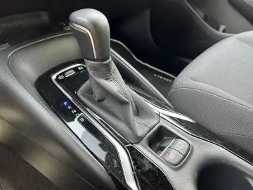 Corolla 1 8 Hybrid  Business Edition  WKR 1.HAND