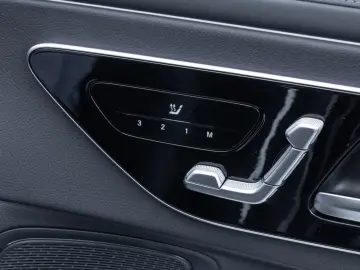 CLE 200 Coupé AMG-Sport Pano Memo Night Totw 20'