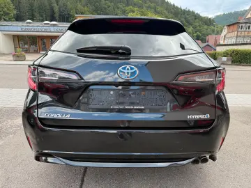 Corolla Touring Sports Hybrid Team D