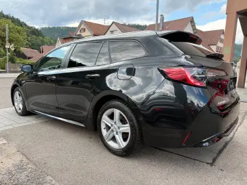 Corolla Touring Sports Hybrid Team D