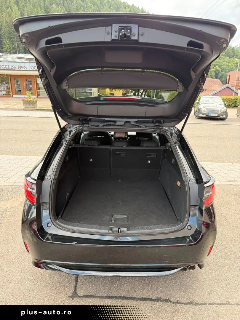 Corolla Touring Sports Hybrid Team D