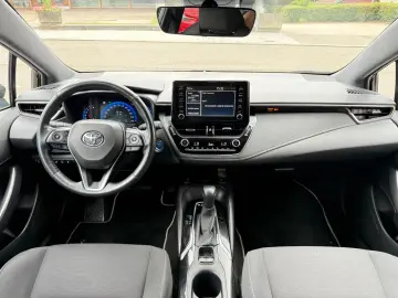 Corolla Touring Sports Hybrid Team D