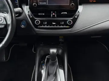 Corolla Touring Sports Hybrid Team D