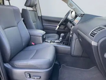 Land Cruiser 2.8 D-4D Automatik TEC-Edition  AHK