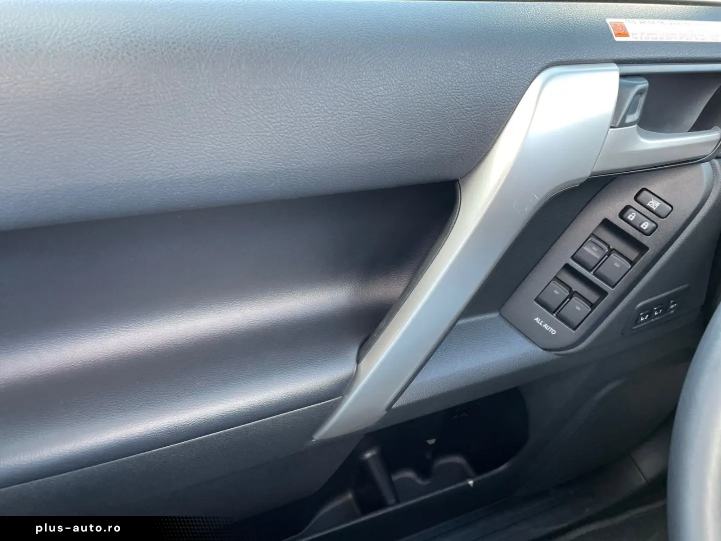 Land Cruiser 2.8 D-4D Automatik TEC-Edition  AHK