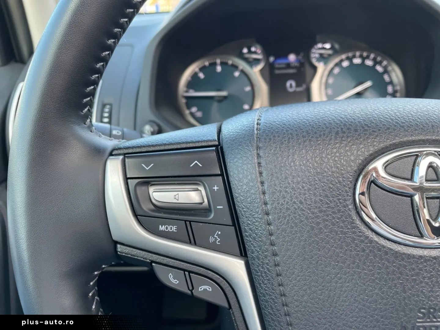 Land Cruiser 2.8 D-4D Automatik TEC-Edition  AHK