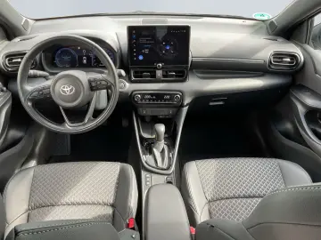 Yaris Hybrid 130 1.5 Style  LED ACC CAM SHZ Navi