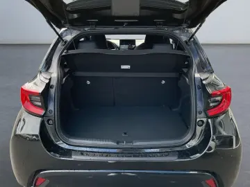 Yaris Hybrid 130 1.5 Style  LED ACC CAM SHZ Navi