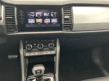 Kodiaq Ambition 2.0 TDI 4x4 NAVI AHK KAM SHZ MAT