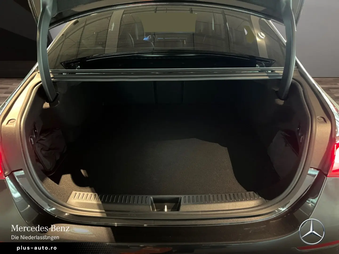 E 300 de T 4M Avantgarde Adv. AHK LED Bur4D DIST