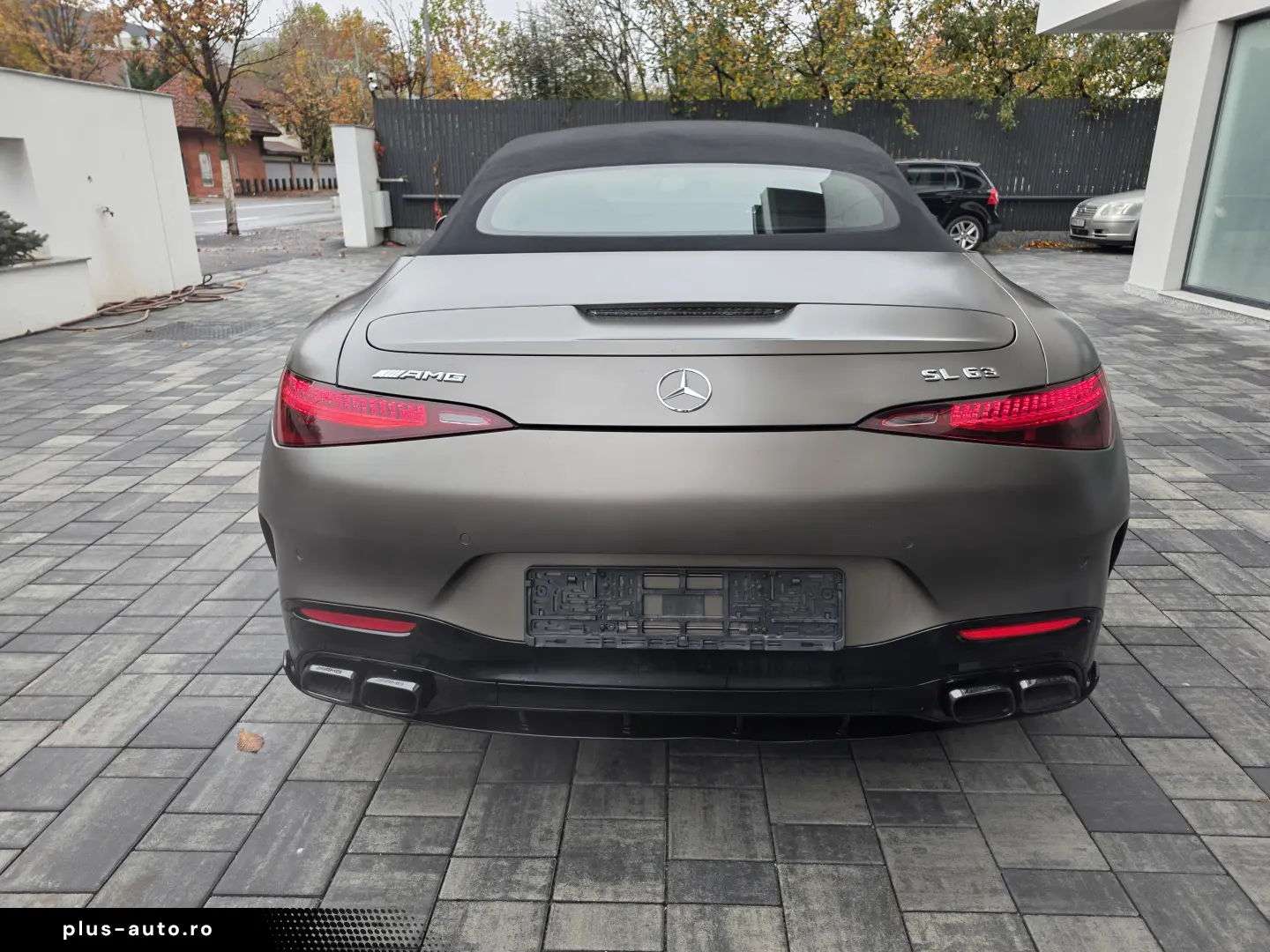 Mercedes Benz SL63 AMG