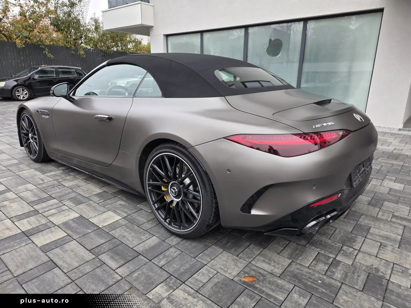 Mercedes Benz SL63 AMG