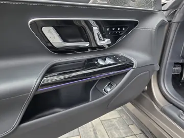 Mercedes Benz SL63 AMG