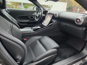 Mercedes Benz SL63 AMG