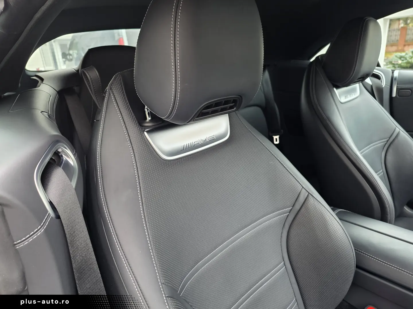 Mercedes Benz SL63 AMG