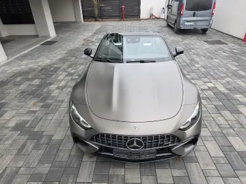 Mercedes Benz SL63 AMG