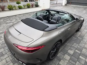 Mercedes Benz SL63 AMG