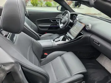 Mercedes Benz SL63 AMG