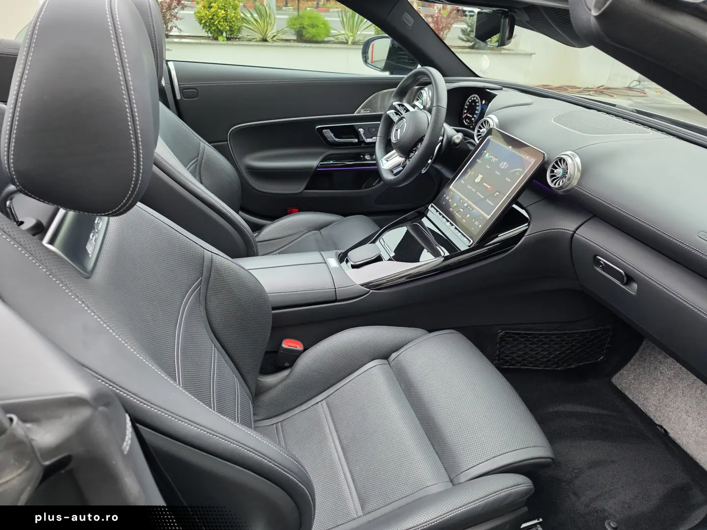 Mercedes Benz SL63 AMG