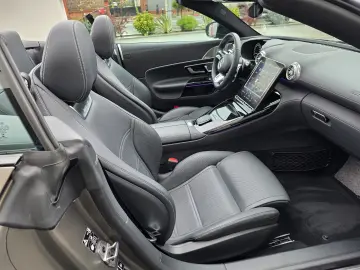 Mercedes Benz SL63 AMG