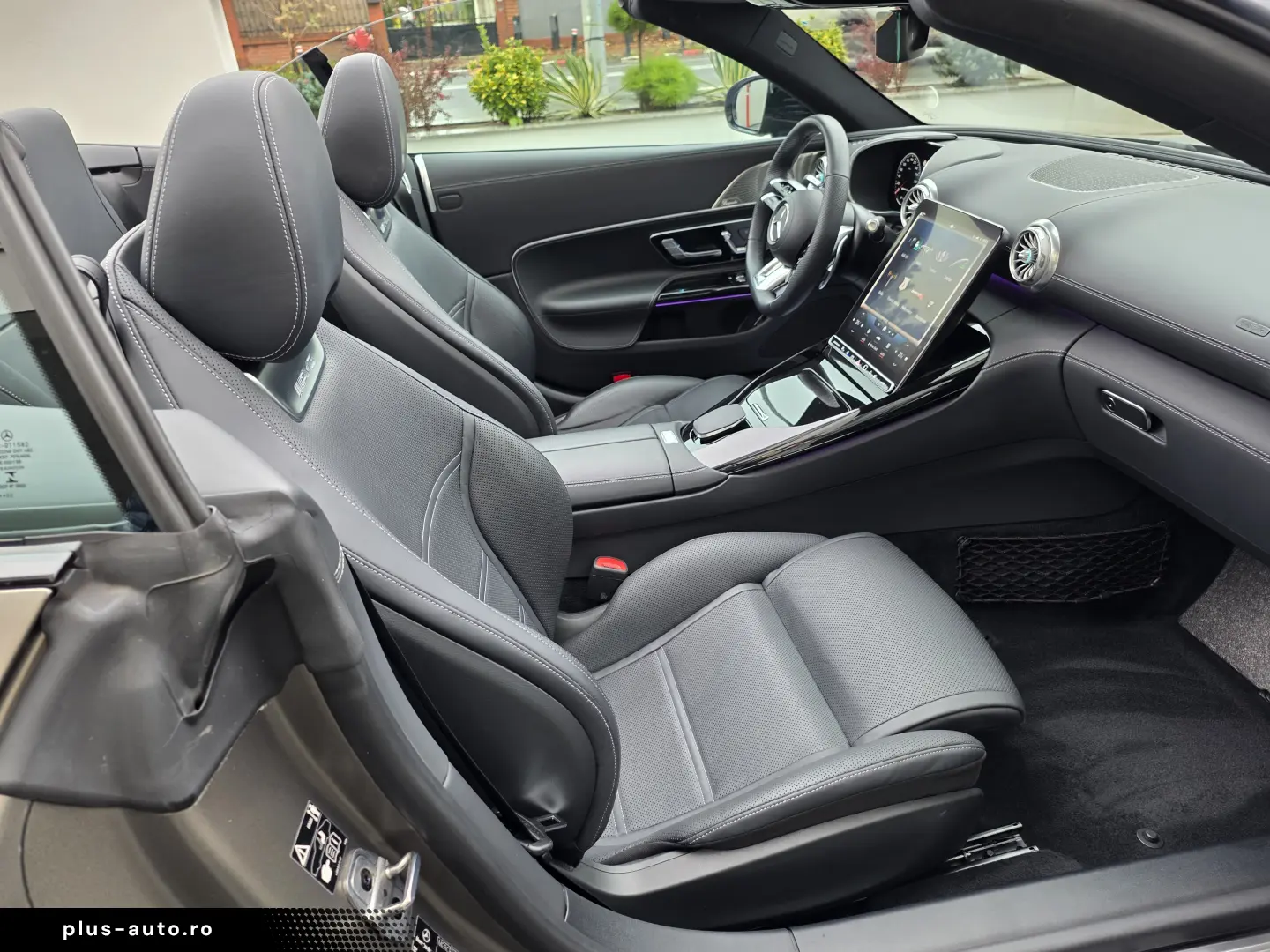 Mercedes Benz SL63 AMG