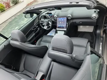 Mercedes Benz SL63 AMG