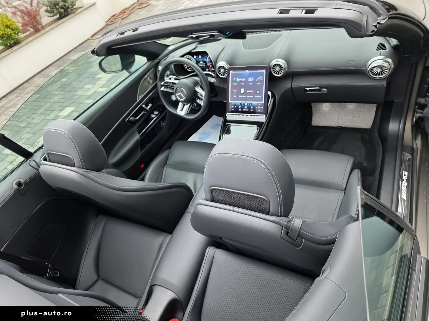 Mercedes Benz SL63 AMG