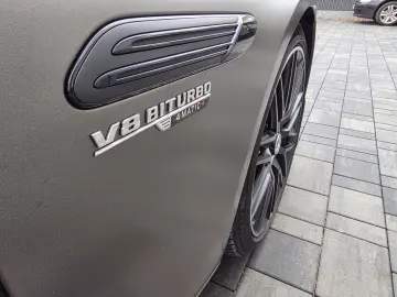 Mercedes Benz SL63 AMG