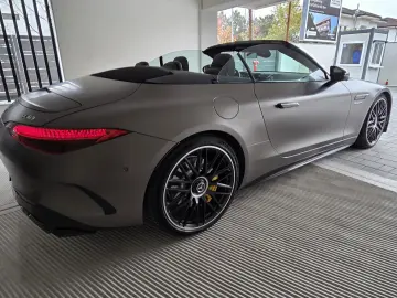 Mercedes Benz SL63 AMG