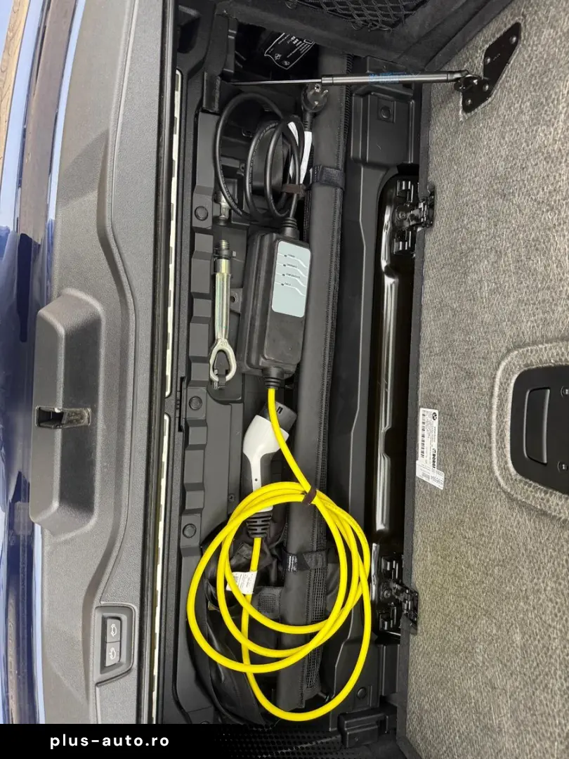 X5 X Drive 45e M Sport 360 -Kamera B&W