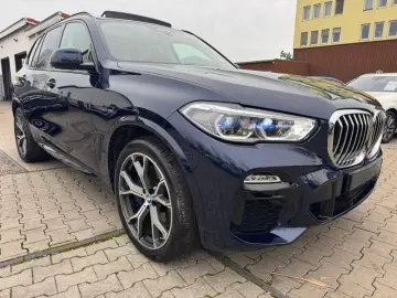 X5 X Drive 45e M Sport 360 -Kamera B&W