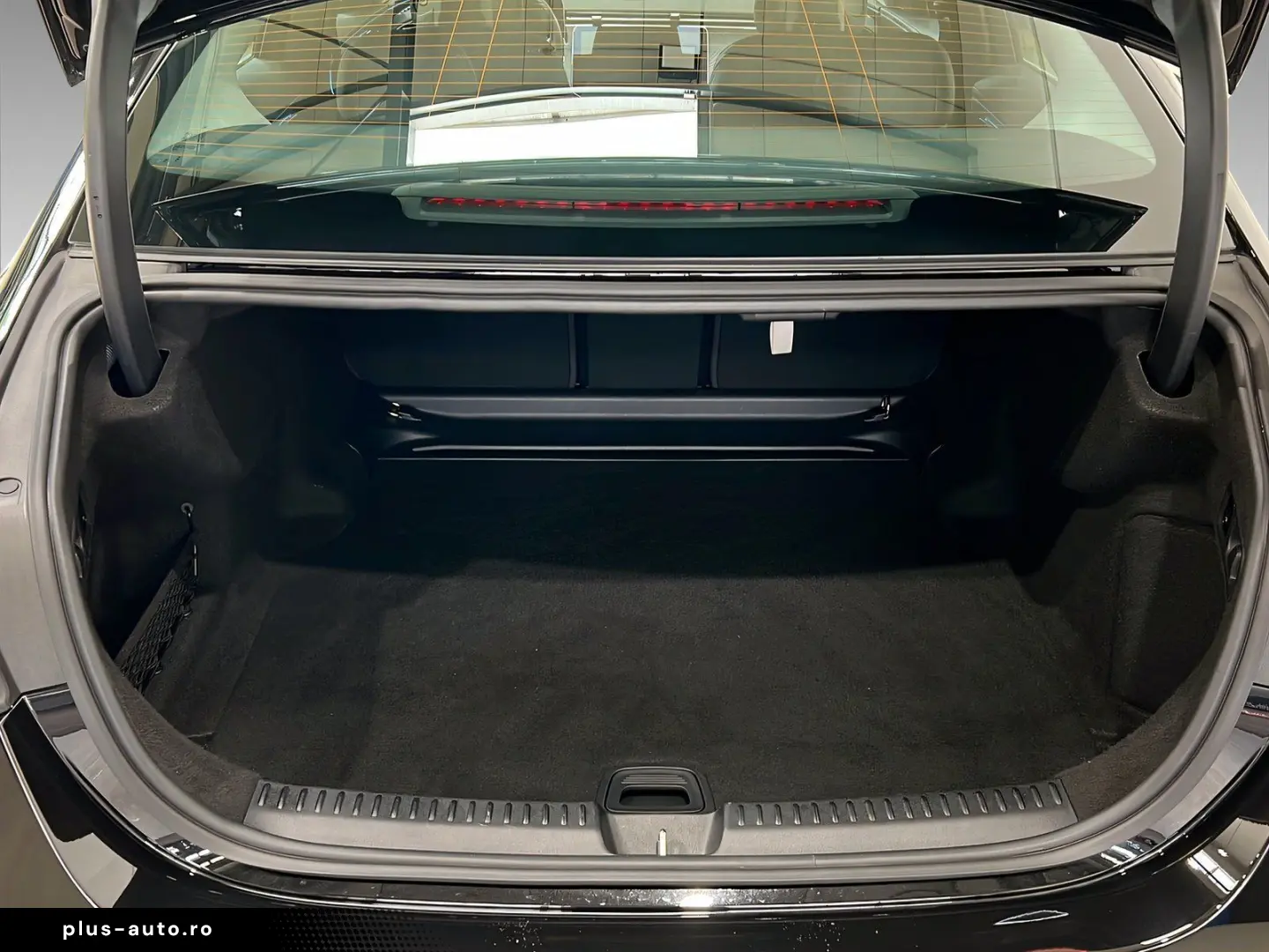 E 450 4M Limo AVANTGARDE LED DISTR Memo TotW 360