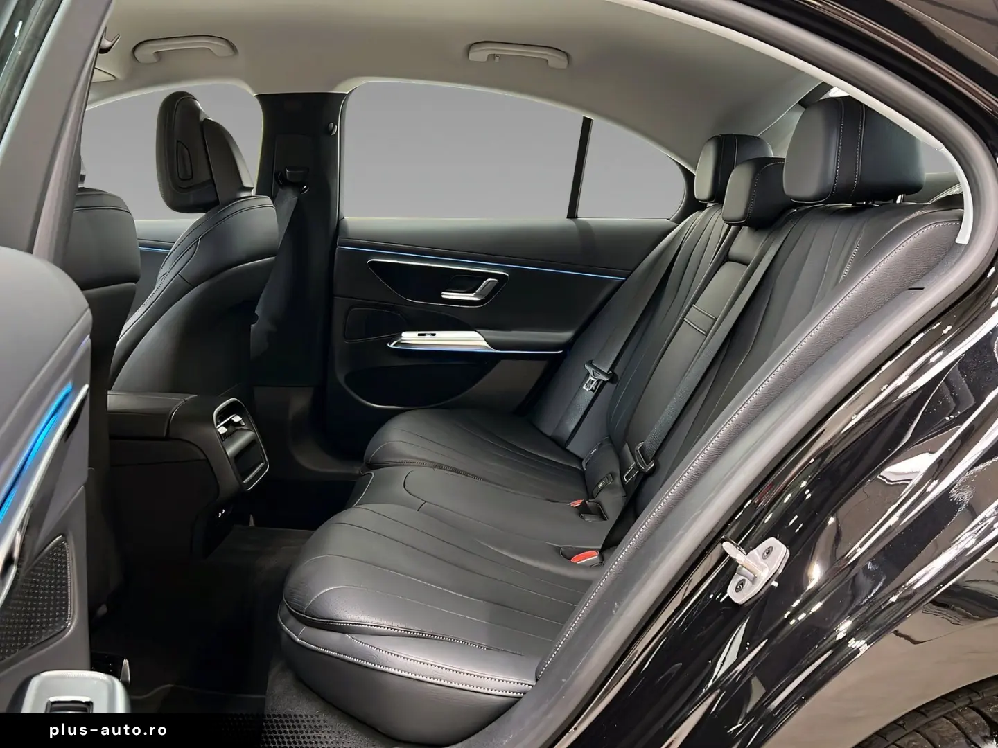 E 450 4M Limo AVANTGARDE LED DISTR Memo TotW 360