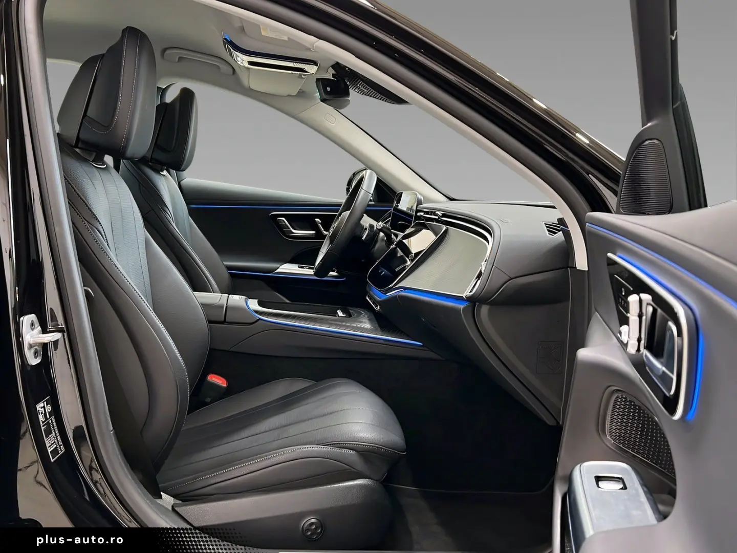 E 450 4M Limo AVANTGARDE LED DISTR Memo TotW 360