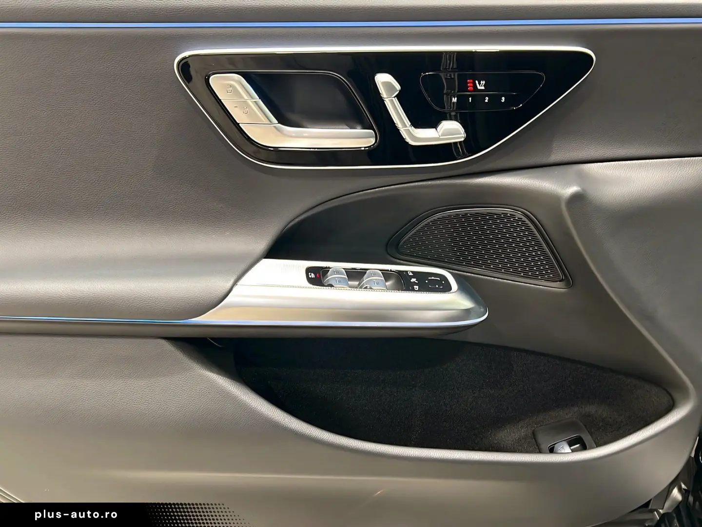 E 450 4M Limo AVANTGARDE LED DISTR Memo TotW 360