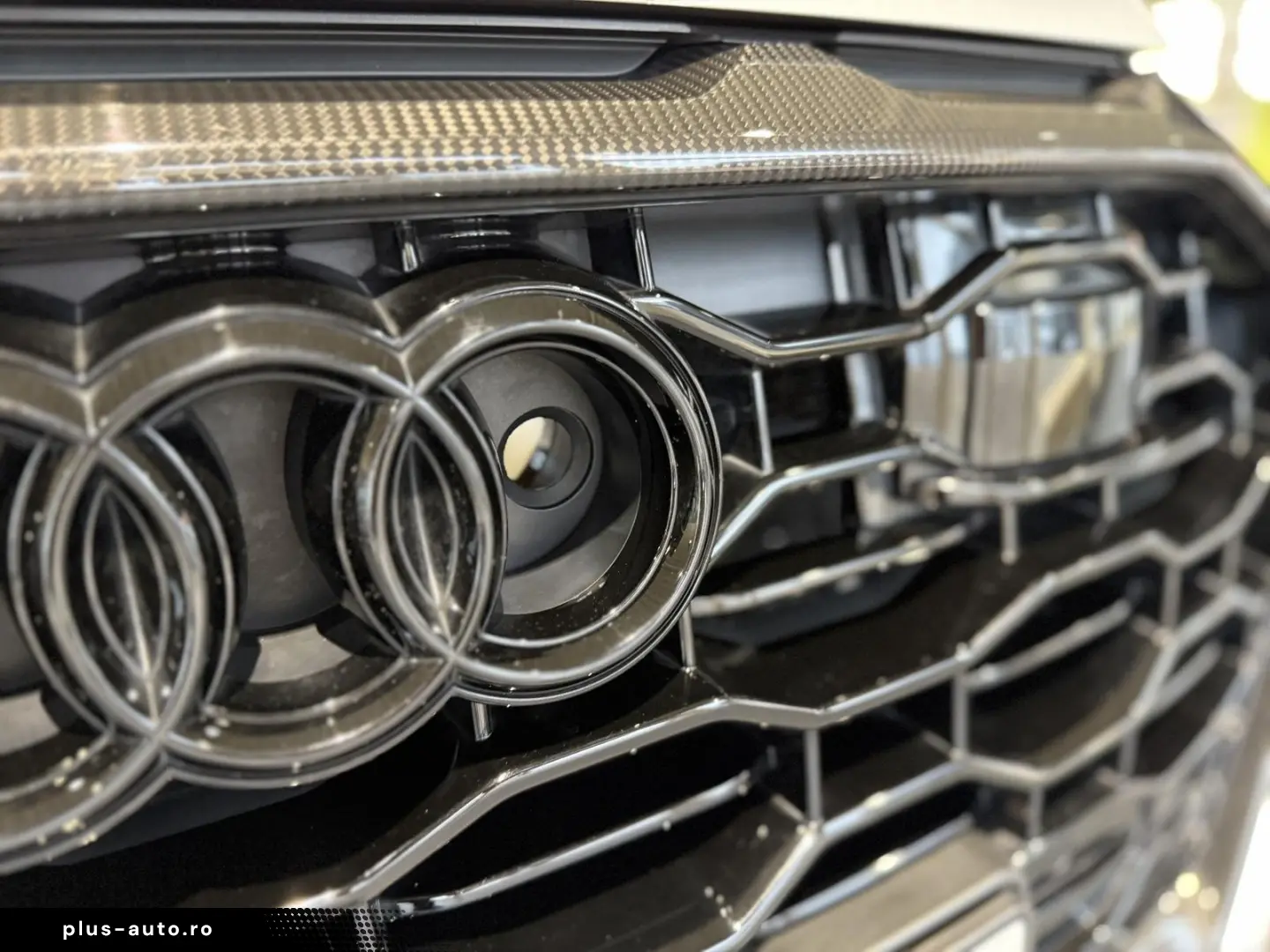 RSQ8 Carbon Pak. Standheiz 305 km h Keramik B&O