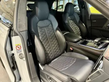 RSQ8 Carbon Pak. Standheiz 305 km h Keramik B&O