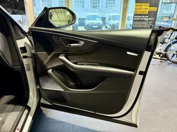 RSQ8 Carbon Pak. Standheiz 305 km h Keramik B&O