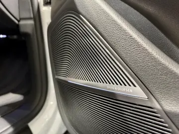 RSQ8 Carbon Pak. Standheiz 305 km h Keramik B&O