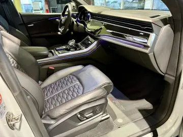 RSQ8 Carbon Pak. Standheiz 305 km h Keramik B&O