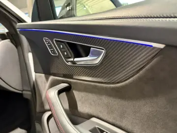 RSQ8 Carbon Pak. Standheiz 305 km h Keramik B&O