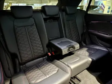 RSQ8 Carbon Pak. Standheiz 305 km h Keramik B&O