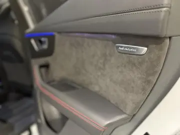 RSQ8 Carbon Pak. Standheiz 305 km h Keramik B&O