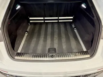 RSQ8 Carbon Pak. Standheiz 305 km h Keramik B&O