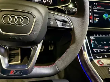 RSQ8 Carbon Pak. Standheiz 305 km h Keramik B&O