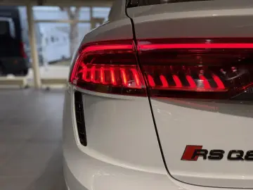 RSQ8 Carbon Pak. Standheiz 305 km h Keramik B&O